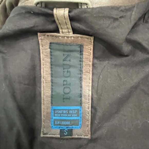 Vintage Brown Leather Motorcycle Jacket with Quilted Padding - Picture 7 of 7